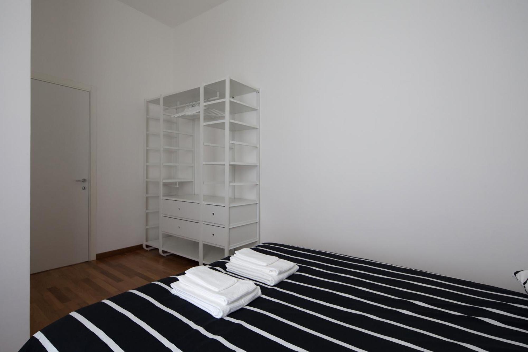 Cv5 - La Spezia City Center - Wide Modern Apartment Walking Distance To The Station To Cinque Terre - Big Terrace On The Roofs Exterior foto